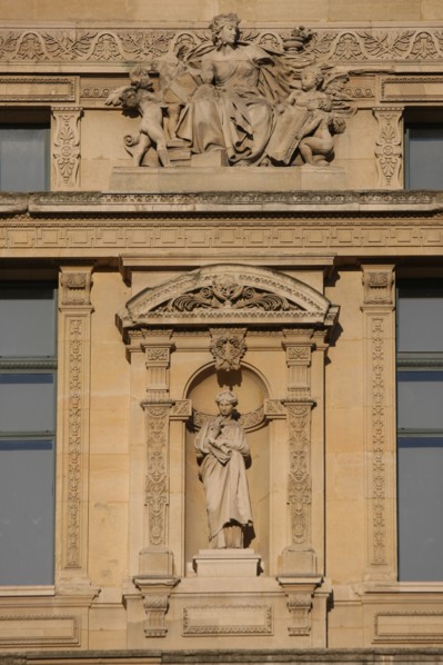 France, ile de france, paris 1er arrondissement, louvre, rue de rivoli, ancien palais des tuileries, pavillon de marsan, musee des arts decoratifs, detail, sculpture, 
Date : 2011-2012