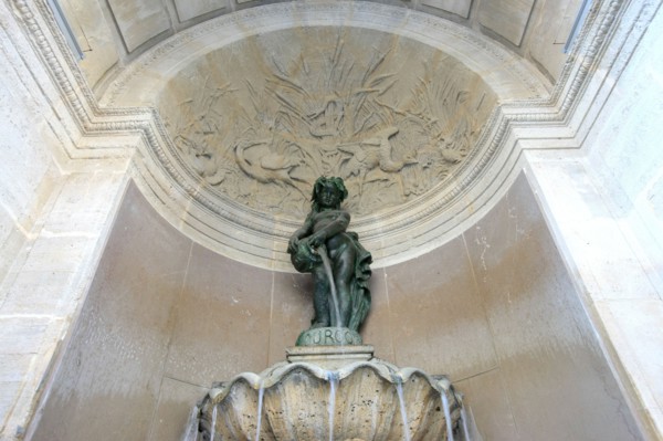 France, ile de france, paris 3e arrondissement, le marais, 41 rue de turenne, fontaine de joyeuse, 
Date : 2011-2012