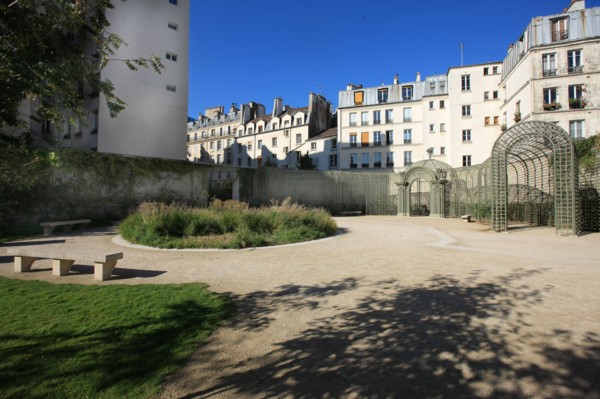 France, ile de france, paris, le marais, 3e arrondissement, jardin anne frank, derriere l'hotel de saint aignan dit aussi hotel d'avaux, musee du judaisme, 
Date : 2011-2012