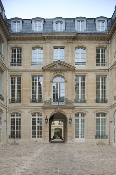France, ile de france, paris 3e arrondissement, le marais, 79 rue du temple, hotel de montmort, hotel particulier, facade sur cour, 
Date : 2011-2012