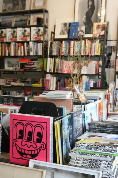 France, ile de france, paris 3e arrondissement, 20 rue dupetit thouars, librairie galerie Ofr, livres d'art, design, mode, expo, 
Date : 2011-2012