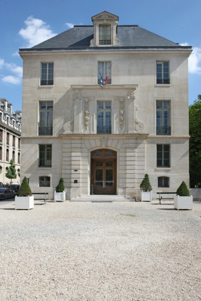 France, ile de france, paris 4e arrondissement, place theilard de chardin, 1 rue sully, bibliotheque de l'arsenal, bnf.
Date : 2011-2012