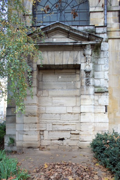 france, ile de france, paris 4e arrondissement, le marais, rue des blancs manteaux, fontaine des guillemites, attenante a l'eglise notre dame des blancs manteaux.
Date : 2011-2012