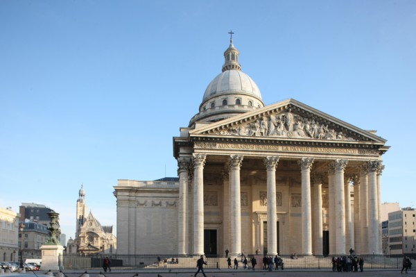 France, ile de france, paris 5e arrondissement, rue soufflot, pantheon, place des grands hommes, colonnade.
Date : 2011-2012