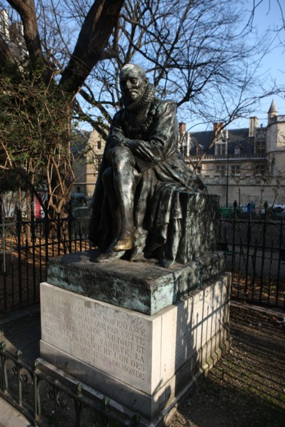 France, ile de france, paris, 5e arrondissement, rue des ecoles, sorbonne, statue de michel de montaigne, square painleve, hotel de cluny.
Date : 2011-2012