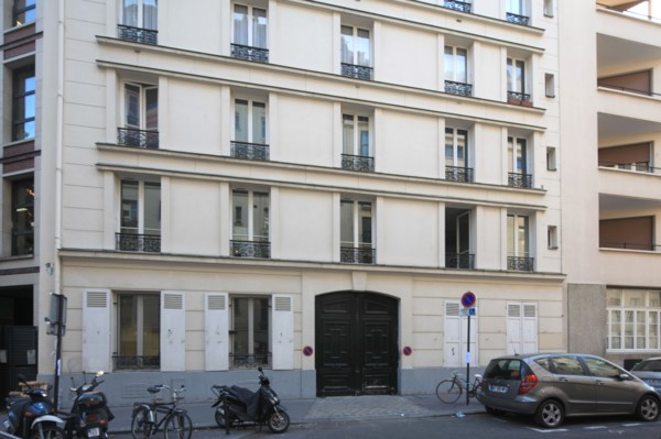 france, region ile de france, paris 14e arrondissement, montparnasse, rue notre dame des champs, maison n111, ernest hemingway.
Date : 2011-2012