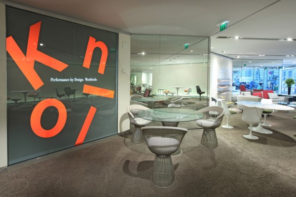 France, ile de france, paris 7e arrondissement, 268 boulevard saint germain, showroom knoll'international france, design, mobilier, decoration.
Date : 2011-2012