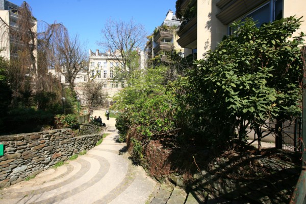 France, ile de france, paris 7e arrondissement, jardin roger stephane, au bout de la rue recamier.
Date : 2011-2012