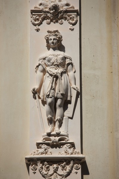 France, ile de france, paris 7e arrondissement, 14 rue vaneau, maison de 1835 neo renaissance, philibert delorme, architecture, decor, renovation, detail sculpture.
Date : 2011-2012