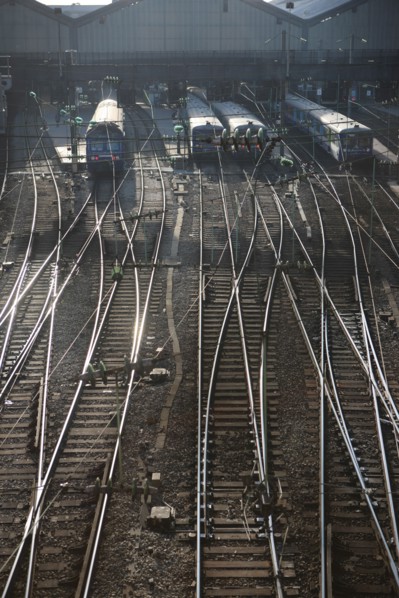 France, ile de france, paris 8e arrondissement, gare saint lazare, train, voies ferrees, sncf, rail,  place de l'europe

Date : 2011-2012