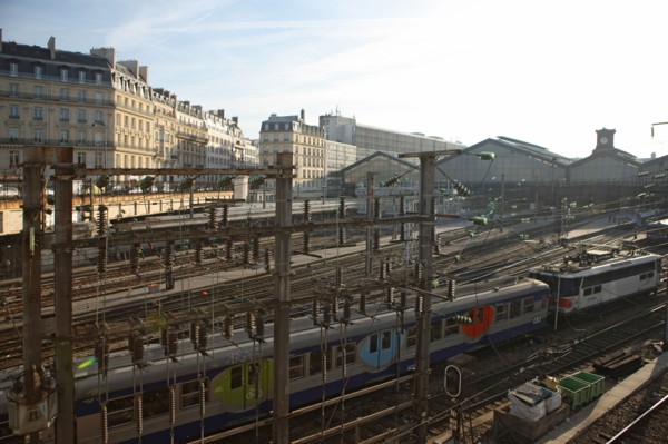 France, ile de france, paris 8e arrondissement, gare saint lazare, train, voies ferrees, sncf, rail,  place de l'europe

Date : 2011-2012