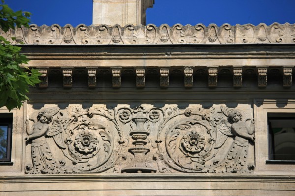 France, ile de france, paris 8e arrondissement, 7 rue tronchet, hotel de pourtales, facade sur rue, detail decor

Date : 2011-2012