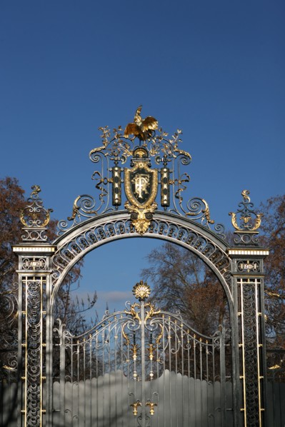 France, ile de france, paris 8e arrondissement, avenue gabriel, palais d'el elysee, detail grille du jardin, coq, rf

Date : 2011-2012