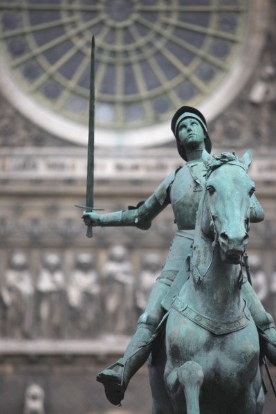 France, ile de france, paris, 8e arrondissement, place saint augustin, eglise saint augustin, statue de jeanne d'arc

Date : 2011-2012