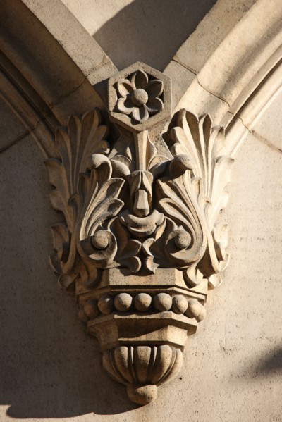 France, ile de france, paris 9e arrondissement, grande synagogue de paris, 44 rue de la victoire, religion, judaisme, detail facade

Date : 2011-2012