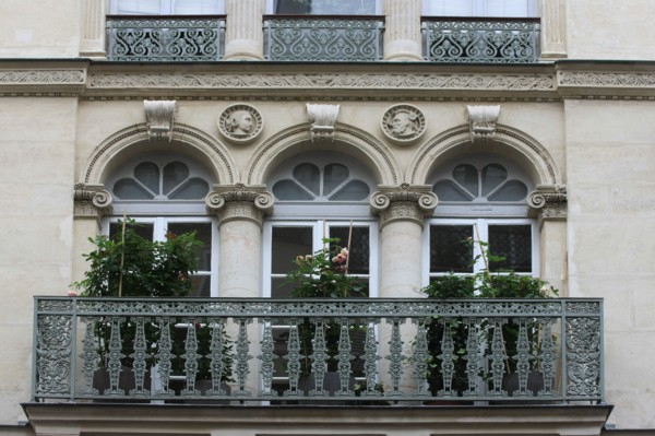 France, ile de france, paris 9e arrondissement, rue notre dame de lorette, immeuble, no52, restauration, decor, sculpture

Date : 2011-2012