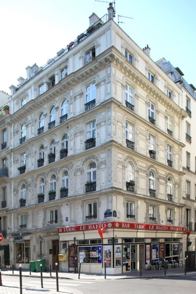 France, ile de france, paris 9e arrondissement, 27 rue victor masse, immeuble neo renaissance, decor, facade, face a l'avenue frochot

Date : 2011-2012