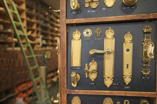 France, ile de france, paris 11e arrondissement, 11bis rue faidherbe, quincaillerie au progres, ameublement, serrures et autre elements de mobilier

Date : 2011-2012