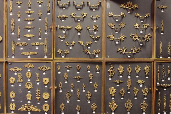 France, ile de france, paris 11e arrondissement, 11bis rue faidherbe, quincaillerie au progres, ameublement, serrures et autre elements de mobilier

Date : 2011-2012