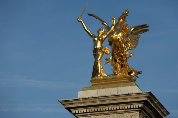 France, ile de france, paris 7e-16e arrondissement, pont alexandre III, seine, sculpture, statue, renommee,