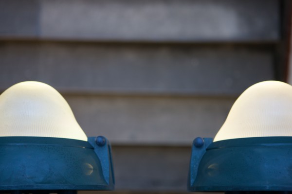 france, region ile de france, paris, place d'iena, station de metro, detail, escaliers, eclairage,