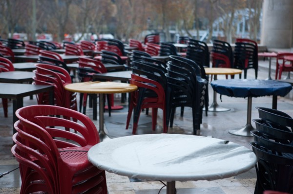 france, region ile de france, paris 16e arrondissement, avenue du president wilson, palais de tokyo, fermeture, terrasse non installee, matin,