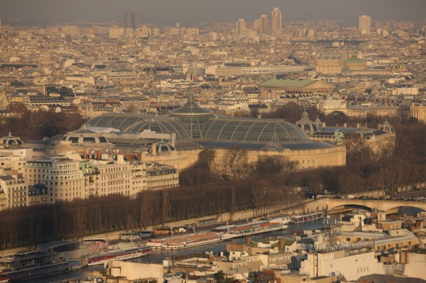 France, ile de france, paris 7e arrondissement, tour eiffel, vue depuis le 2e etage, vers le grand palais, toits,