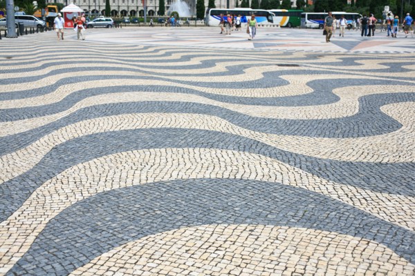 portugal, lisbonne, lisboa, signes de ville, belem, monument des decouvertes, place, pont sur le tage, sculpture
Date : septembre 2011