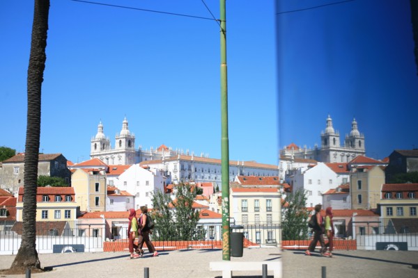 portugal, lisbonne, lisboa, signes de ville, alfama, panorama sur toits et le tage, reflet, paysage, toits
Date : septembre 2011