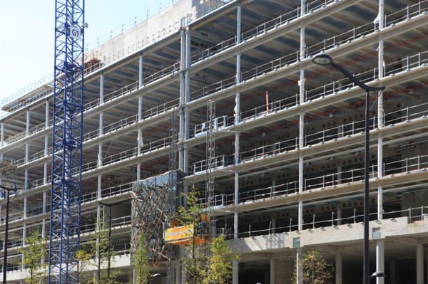 france, region ile de france, paris 13e arrondissement, paris rive gauche, avenue de france, quartier bnf francois mitterrand, travaux de batiment, couvertures des voies, algeco, chantier,


Date : 20...