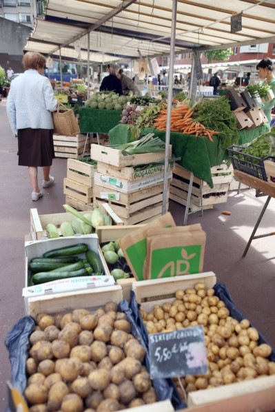 France, ile de france, paris, 14e arrondissement, place brancusi, rue de l'ouest, marche biologique,


Date : 2011-2012