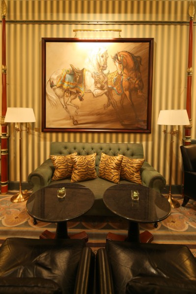 France, ile de france, paris 16e arrondissement, avenue d'iena, hotel shangri la, bar,