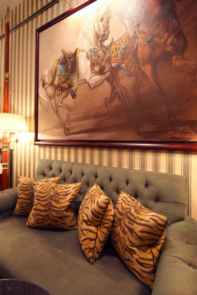 France, ile de france, paris 16e arrondissement, avenue d'iena, hotel shangri la, bar,