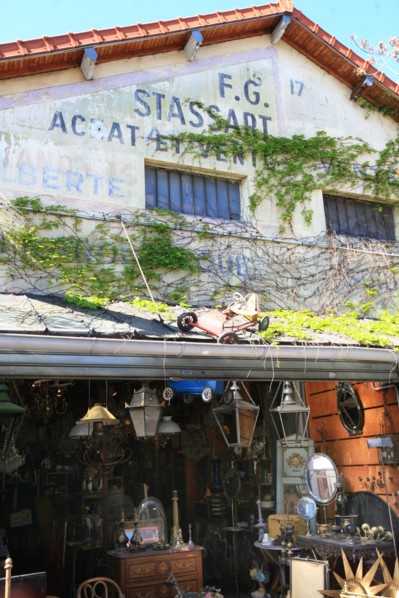 France, ile de france, paris 18e arrondissement, puces de saint ouen, marche paul bert, boutiques, brocante, antiquites,