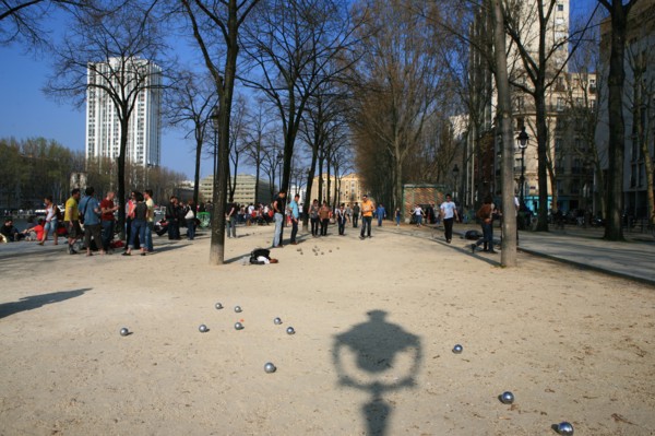 France, ile de france, paris 19e arrondissement, bassin de la villette et canal de l'ourcq, quai de la loire, n68, bar ourcq, petanque,