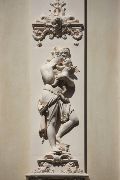 France, ile de france, paris 7e arrondissement, 14 rue vaneau, maison de 1835 neo renaissance, philibert delorme, architecture, decor, renovation, detail sculpture,


Date : Ete 2012