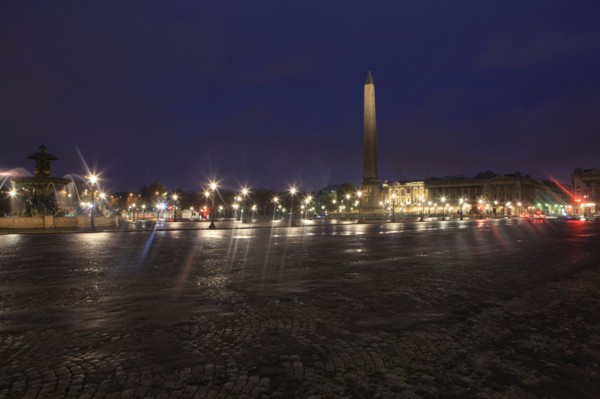 france, region ile de france, paris 8e arrondissement, place de la concorde, paves, fontaines, hotel de la marine, hotel de crillon, nuit, eclairage,