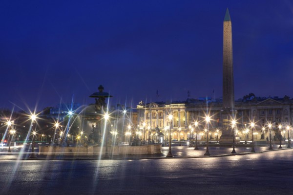 france, region ile de france, paris 8e arrondissement, place de la concorde, paves, fontaines, hotel de la marine, hotel de crillon, nuit, eclairage,