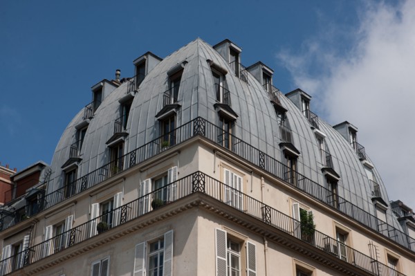 France, Region Ile de France, Paris, 1er arrondissement, rue de Rivoli, alignement de facade et combles a  diverses hauteurs,