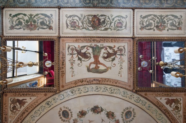 France, Region Ile de France, Paris, 1er arrondissement, Palais Royal, Galerie de Beaujolais, restaurant Le Grand Vefour, Guy Martin, decor, patrimoine,