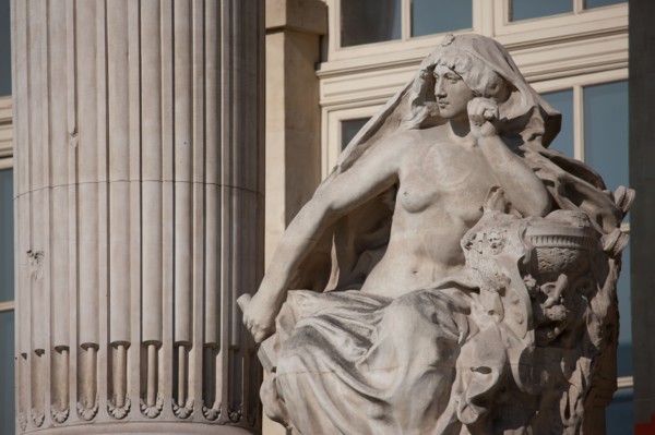France, Region Ile de France, Paris 8e arrondissement, avenue Winston Churchill, Grand Palais, sculpture, facade,