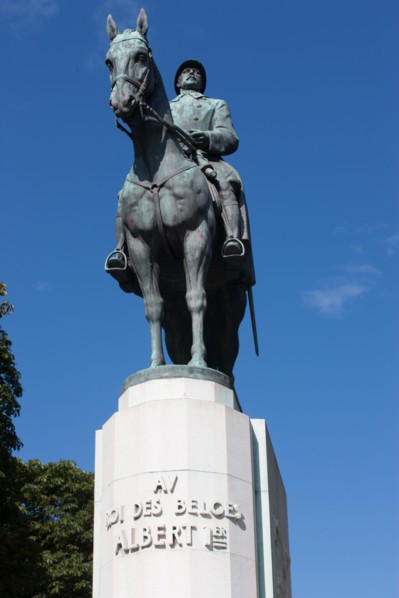 France, Region Ile de France, Paris 8e arrondissement, Cours la Reine, statue d'Albert 1er, roi des Belges, oeuvre du sculpteur Armand Martial