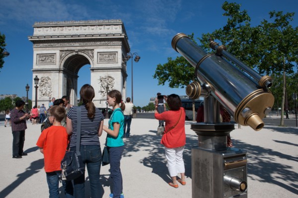 France, Region Ile de France, Paris 8e arrondissement, place charles de gaule place de l'Etoile, Arc de Triomphe, touristes,