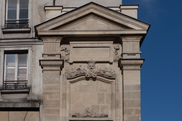 France, Region Ile de France, paris 11e arrondissement, 1 rue de Charonne, faubourg Saint-Antoine, fontaine Trogneux, details, sculpture, ornements,