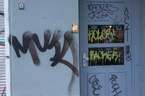 Allemagne (Germany), Berlin, Prenzlauer Berg, rue sous le metro, S-Bahn,