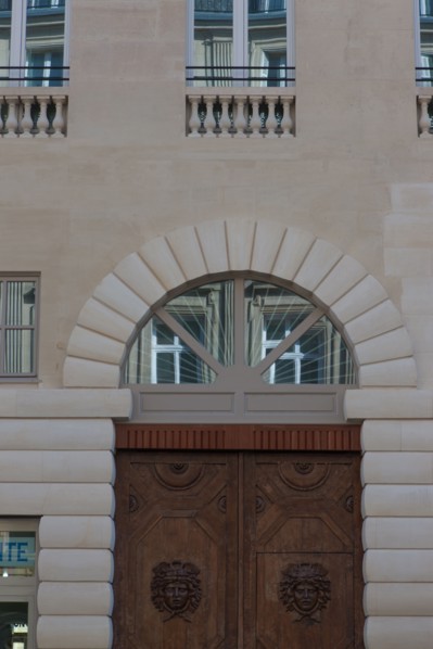 France, Ile de France, Paris 9e arrondissement, immeuble 2 rue de la Chaussee d'Antin, Immeuble Rossini, architecte Nicolas-Jacques-Antoine Vestier, immeuble de bureaux, facade, facadisme, renovation,...