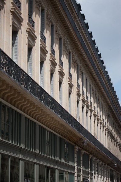 France, Ile de France, Paris, 9e arrondissement, rue de la Chaussee d'Antin, angle de la rue Meyerbeer, facades, balcon filant,