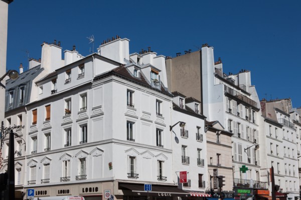 France, Ile de France, Paris 11e arrondissement, rue du faubourg Saint-Antoine, facades,