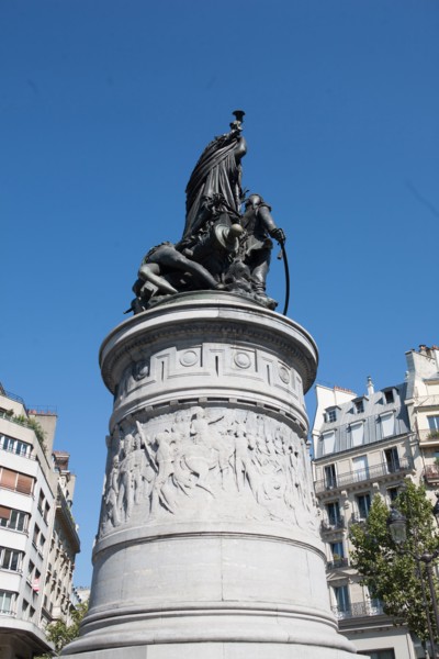 France, Ile de France, Paris 17e arrondissement, Place de Clichy, statue du marechal Moncey, sculpture, piedestal, relief representant la defense de Paris par Moncey a la barriere de Clichy, en 1814