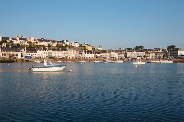 France, région Bretagne, Brittany, Finistère, Cap Sizun, Audierne, port, face à Plouhinec,